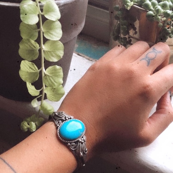 Vintage Turquoise Cuff - Picture 2 of 4